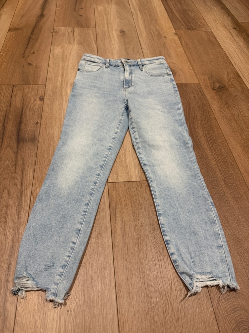 Abercrombie & Fitch Light Blue Distressed Women's Jeans